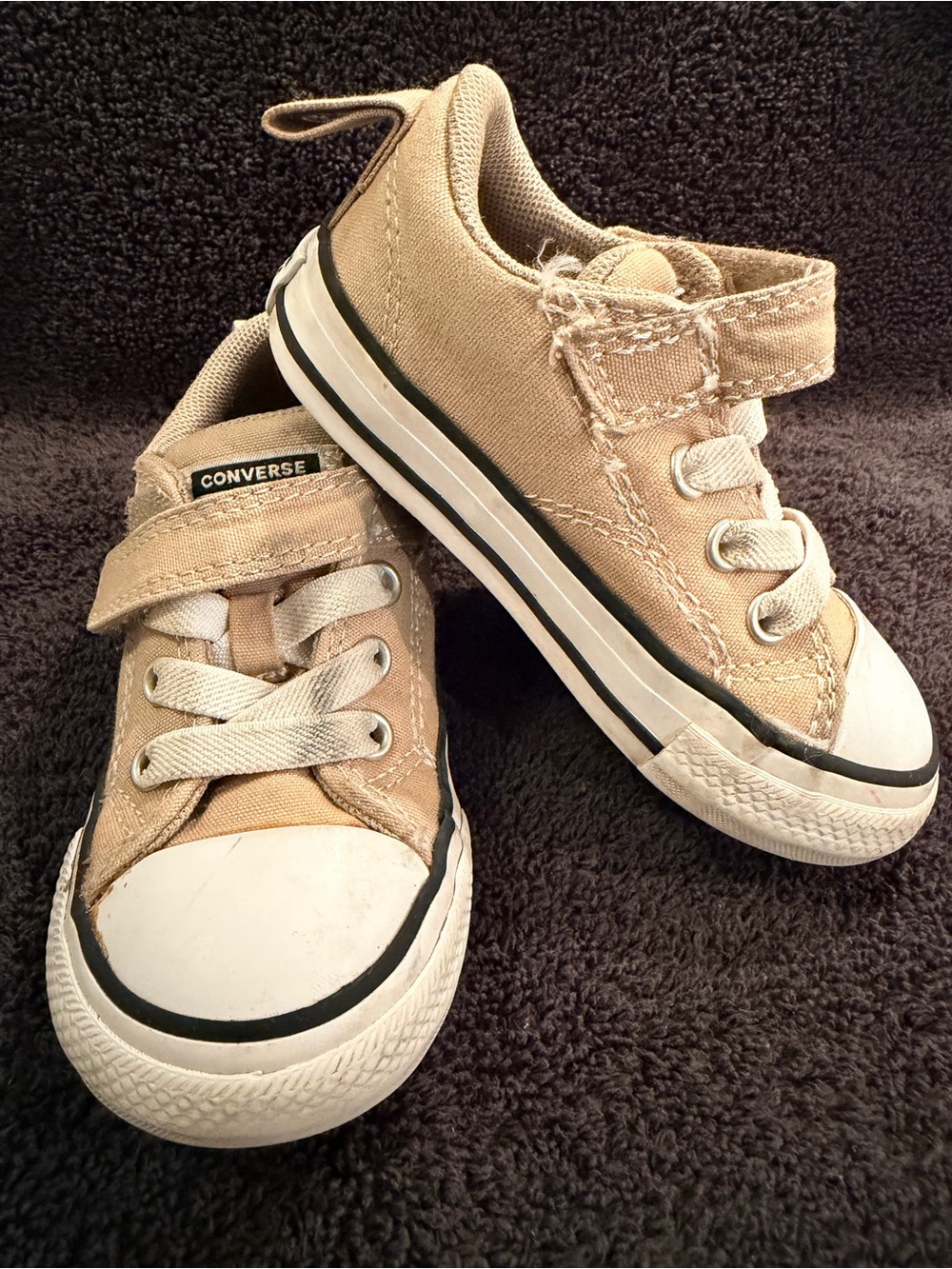 Converse Kids Tan Canvas Low-Top Sneakers with Velcro Strap